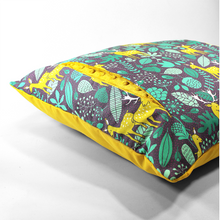 Carregar imagem no visualizador da galeria, Veado na Floresta