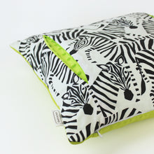 Carregar imagem no visualizador da galeria, Zebras
