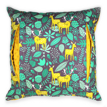 Carregar imagem no visualizador da galeria, Veado na Floresta
